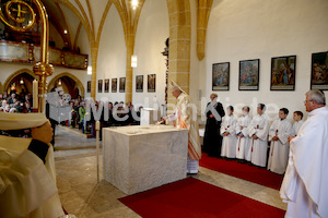 Foto Neuhold Altarweihe in St. Katharein a. d. Laming-9536