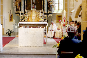 Foto Neuhold Altarweihe in St. Katharein a. d. Laming-9554