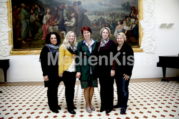 Foto_Neuhold_Bischofgratulation_2014-0001