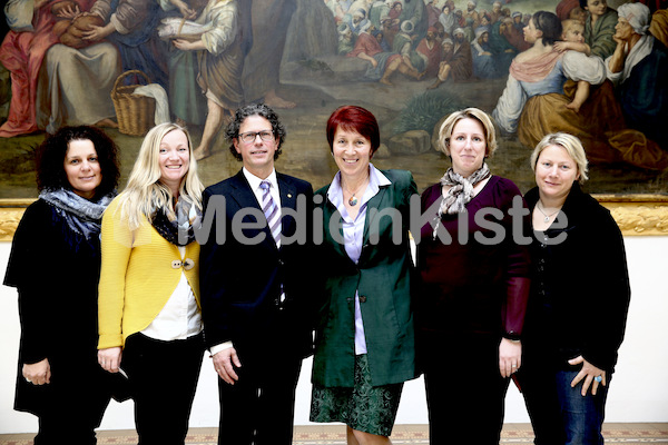 Foto_Neuhold_Bischofgratulation_2014-0007