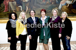 Foto_Neuhold_Bischofgratulation_2014-0009