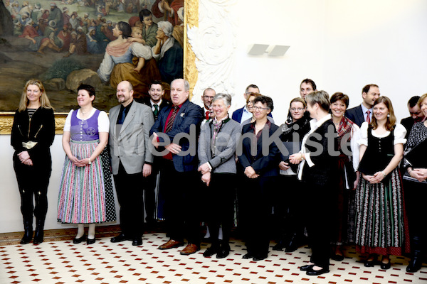 Foto_Neuhold_Bischofgratulation_2014-9772