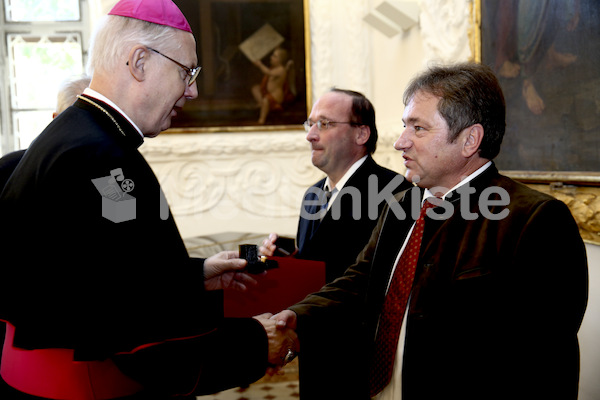 Foto_Neuhold_Bischofgratulation_2014-9854