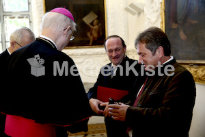 Foto_Neuhold_Bischofgratulation_2014-9856