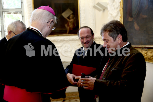 Foto_Neuhold_Bischofgratulation_2014-9856