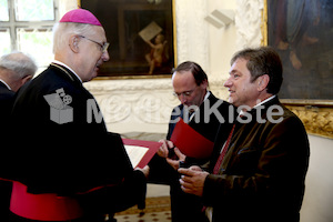 Foto_Neuhold_Bischofgratulation_2014-9857