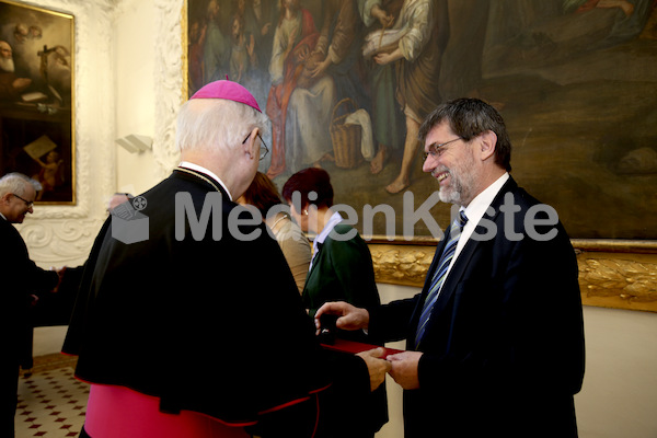 Foto_Neuhold_Bischofgratulation_2014-9871