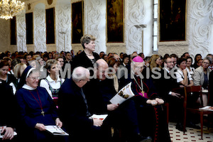 Foto_Neuhold_Bischofgratulation_2014-9878