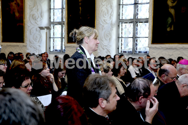 Foto_Neuhold_Bischofgratulation_2014-9891