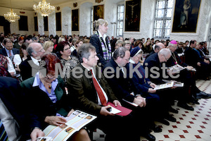 Foto_Neuhold_Bischofgratulation_2014-9892