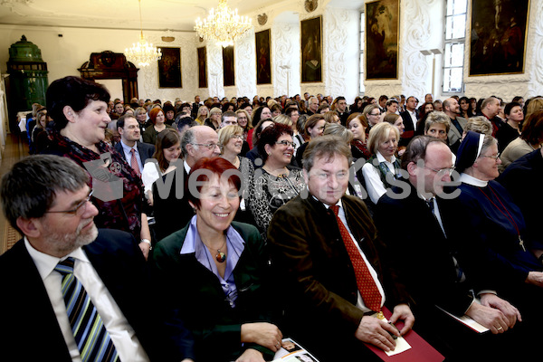 Foto_Neuhold_Bischofgratulation_2014-9905