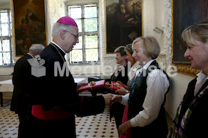 Foto_Neuhold_Bischofgratulation_2014-9920