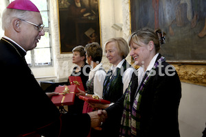 Foto_Neuhold_Bischofgratulation_2014-9921