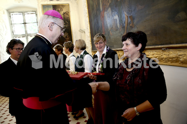 Foto_Neuhold_Bischofgratulation_2014-9923