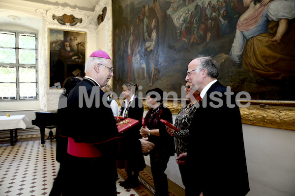 Foto_Neuhold_Bischofgratulation_2014-9926