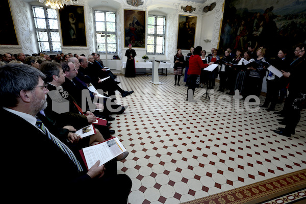 Foto_Neuhold_Bischofgratulation_2014-9935