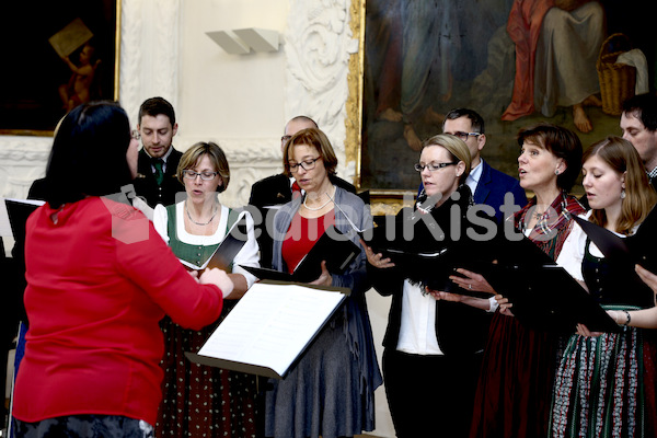 Foto_Neuhold_Bischofgratulation_2014-9943