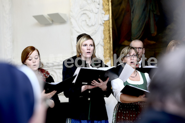 Foto_Neuhold_Bischofgratulation_2014-9945