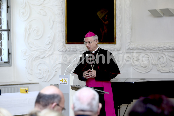 Foto_Neuhold_Bischofgratulation_2014-9947