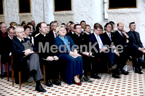 Foto_Neuhold_Bischofgratulation_2014-9949
