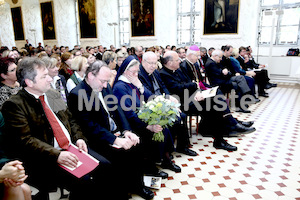 Foto_Neuhold_Bischofgratulation_2014-9967