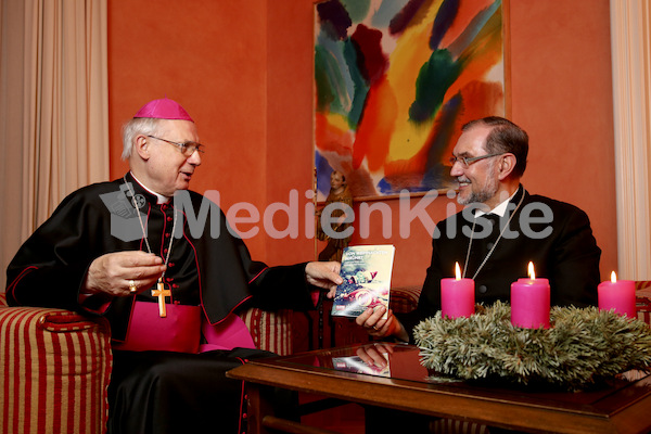 Foto_Neuhold_Weihnachtsheft_mit_DB_Kapellari_SI_Miklas-9649