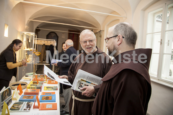 Friedensymposium Buchpraesentation Pax-9030