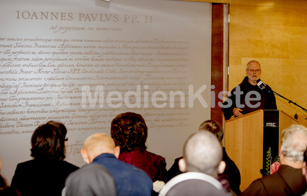 Friedensymposium Buchpraesentation Pax-9094