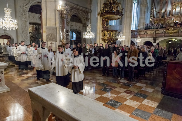 Gebet um geistliche Berufungen-5121