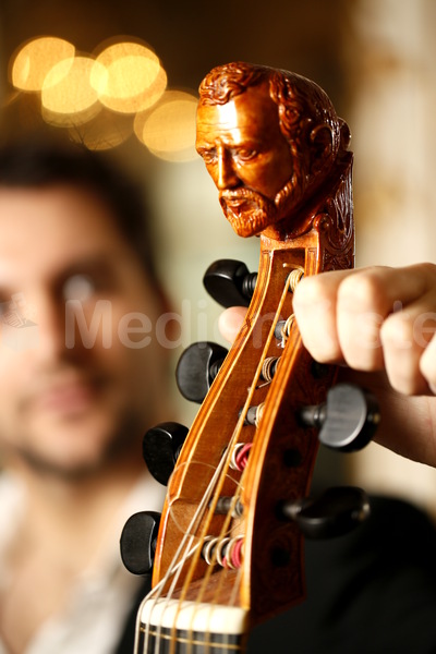 Georg Kroneis _ Viola da Gambae