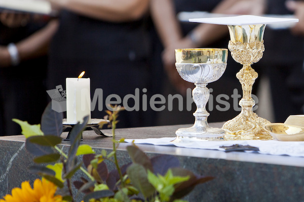 Hl. Messe Eucharistie-0998