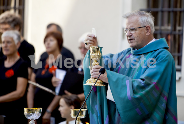 Hl. Messe Eucharistie-1006