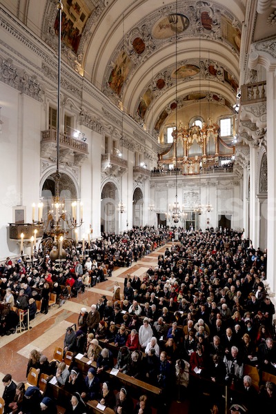 Hl. Messe Inauguration Feier EB Lackner (299)