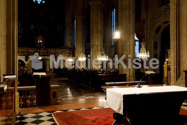 Kanoniker_Trstenjak_Oberndorfer_Kowald_feierliche_Aufnahme__F.Neuhold-4640