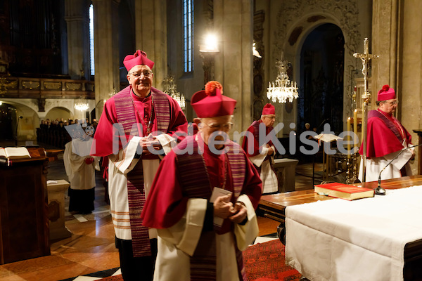 Kanoniker_Trstenjak_Oberndorfer_Kowald_feierliche_Aufnahme__F.Neuhold-4650