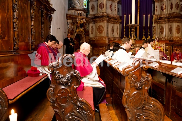 Kanoniker_Trstenjak_Oberndorfer_Kowald_feierliche_Aufnahme__F.Neuhold-4738