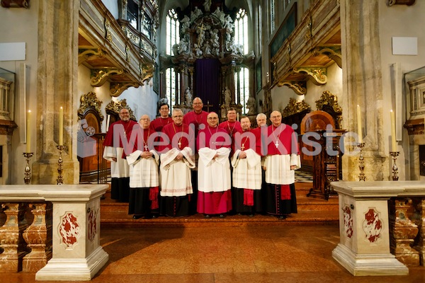 Kanoniker_Trstenjak_Oberndorfer_Kowald_feierliche_Aufnahme__F.Neuhold-4874