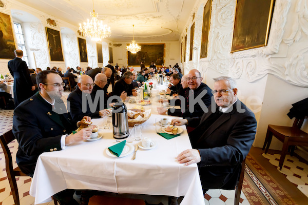 Kanoniker_Trstenjak_Oberndorfer_Kowald_feierliche_Aufnahme__F.Neuhold-4894