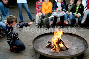 Kind Steckerlbrot_Neuhold, Sonntagsblatt