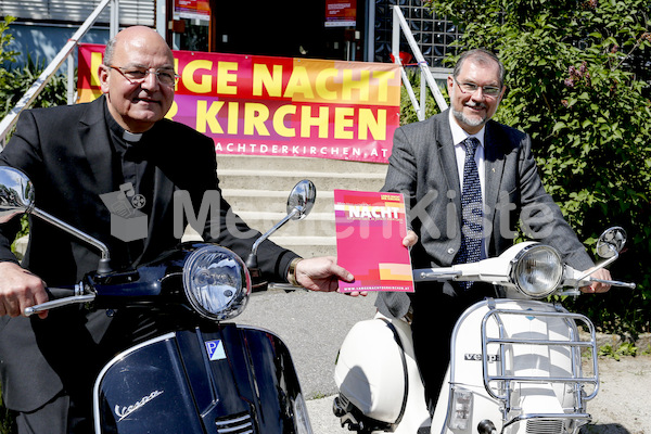 LNK Pressekonferenz mit Vespa-7222