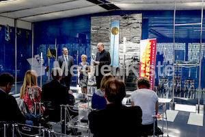 LNK Pressekonferenz mit Vespa-7275