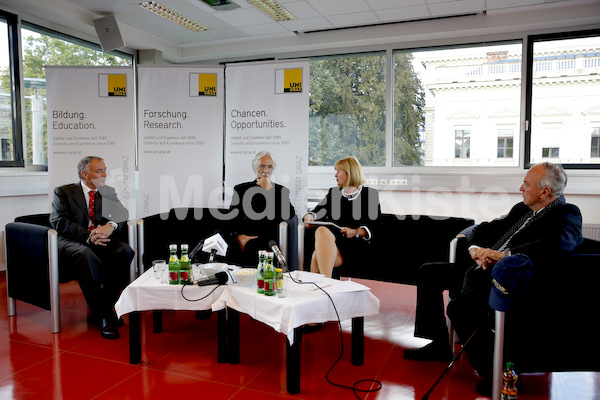 Michael Haneke erhaelt den Ehrendoktor der Universitaet Graz-0913