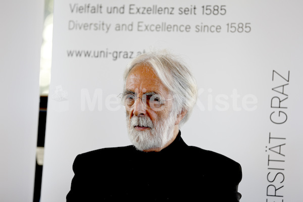 Michael Haneke erhaelt den Ehrendoktor der Universitaet Graz-0941