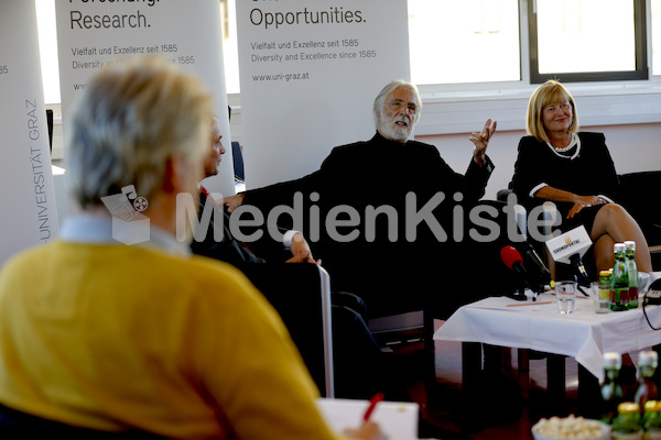 Michael Haneke erhaelt den Ehrendoktor der Universitaet Graz-1048