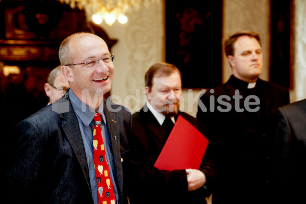 Pfarrdekretueberreichung-4568