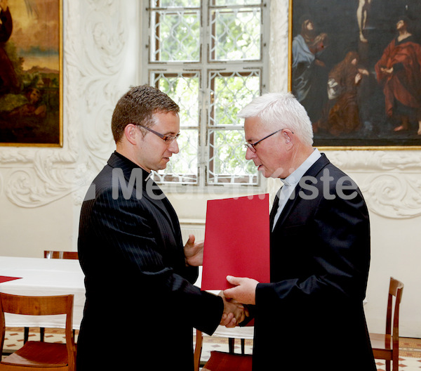Pfarrdekretueberreichung-4612
