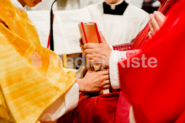 Priesterweihe fuer PS-1098