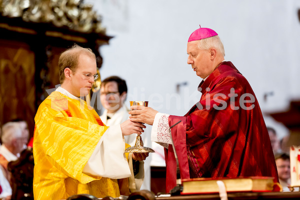 Priesterweihe fuer PS-1192