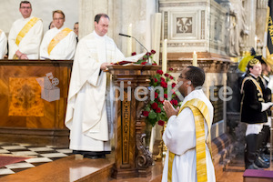 Priesterweihe fuer PS cr2 ba-6540