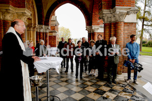 Segnung Zentralfriedhof Eingang-7672